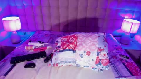 Snapshot of annedixie chatting on January 2025 06:06:02 AM Anne online show from January 2025 06:06:02 AM