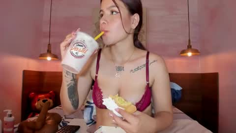 Snapshot of annedixie chatting on February 2025 12:25:02 PM Anne online show from February 2025 12:25:02 PM