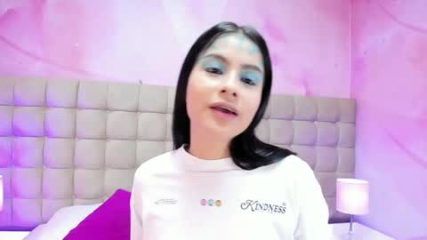 Snapshot of annedixie chatting on October 2025 03:07:02 AM Anne online show from October 2025 03:07:02 AM