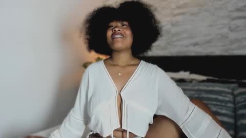 Anneth online show from November 2025 08:29:01 PM