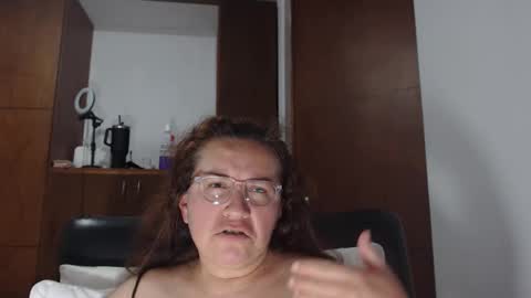 Snapshot of annexm chatting on October 2025 02:33:01 AM ANNE online show from October 2025 02:33:01 AM