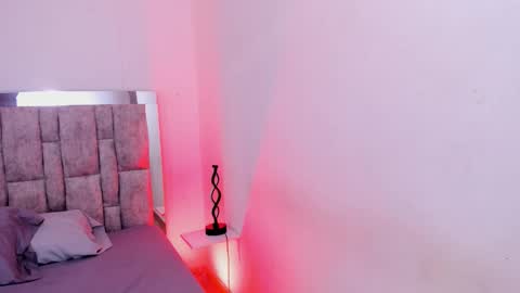 Camila  Anni online show from November 2025 11:54:01 PM