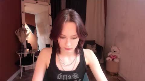 Anni online show from December 2025 01:09:01 PM