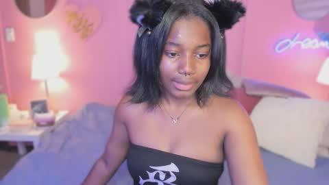 Snapshot of annia_dh chatting on October 2025 07:44:02 PM annia online show from October 2025 07:44:02 PM