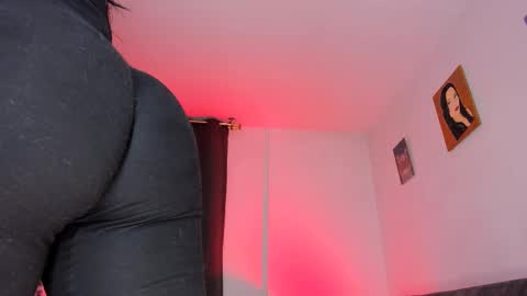 Snapshot of annibigass4daddy chatting on February 2026 02:53:01 AM Creamy online show from February 2026 02:53:01 AM