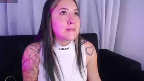 Snapshot of annie_a_ chatting on September 2025 11:29:01 PM ANNIE online show from September 2025 11:29:01 PM