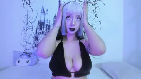 annie  online show from February 2025 04:33:02 AM