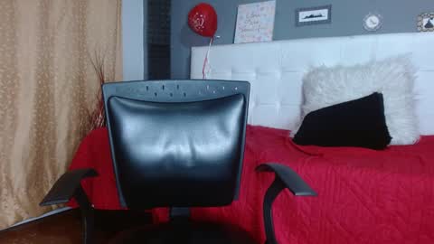 Snapshot of annie_scott_ chatting on February 2025 11:46:02 PM annie_scott_ online show from February 2025 11:46:02 PM