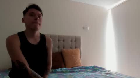 Annie And Leandro online show from November 2025 07:47:02 PM