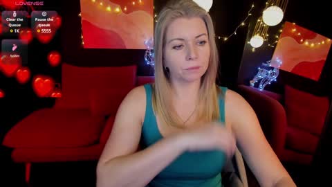 Annie online show from December 2024 05:44:01 AM