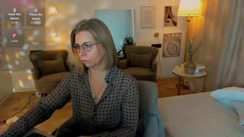 Annie online show from February 2026 06:22:02 AM