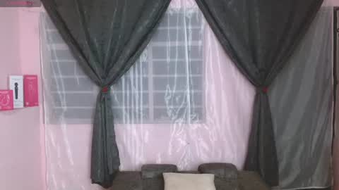 Annie Sparkle online show from August 2026 01:37:01 AM
