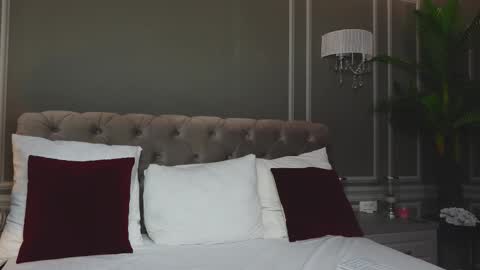 AnnieStyles online show from November 2025 04:34:01 AM