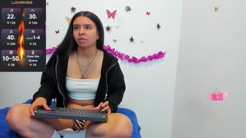 annie online show from October 2025 08:13:01 AM