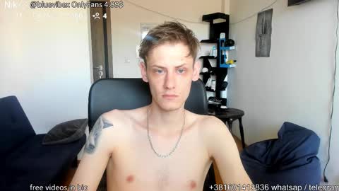 Snapshot of annonimsick chatting on September 2025 12:08:02 PM online show from September 2025 12:08:02 PM