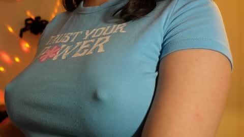 Anny online show from October 2025 04:35:02 AM