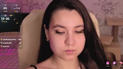 Snapshot of anny_shine chatting on May 2026 11:56:01 PM Annie online show from May 2026 11:56:01 PM