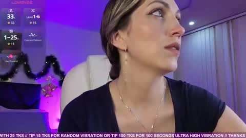 Anny online show from December 2025 12:35:02 PM