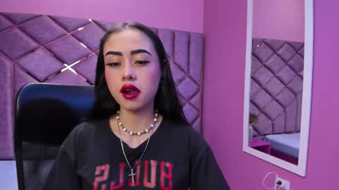 Anny online show from October 2025 05:20:02 PM