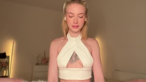 Anny online show from June 2026 07:16:02 PM