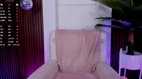 Ana online show from December 2024 06:05:01 PM