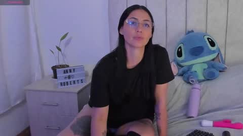 Anny online show from November 2025 10:45:02 PM