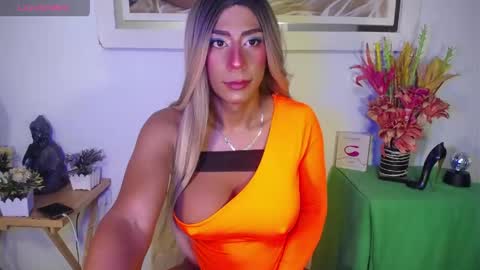 Snapshot of annysheby chatting on April 2026 03:41:01 AM AnnySheby online show from April 2026 03:41:01 AM