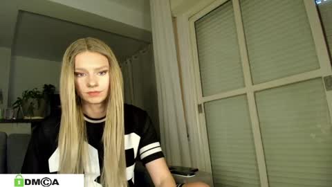 Sexy Ladybug online show from February 2025 02:09:02 PM