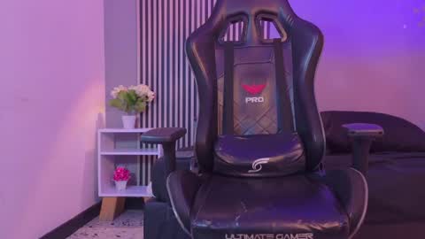 Anthonella Smiith online show from May 2026 05:12:01 AM