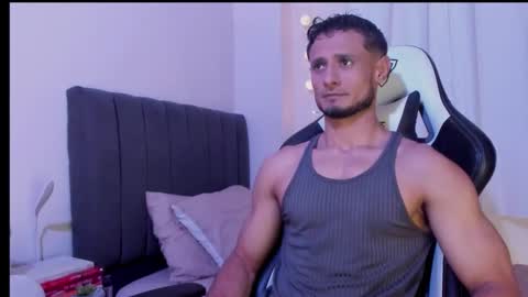 Adonys Creeb online show from September 2025 05:08:02 AM