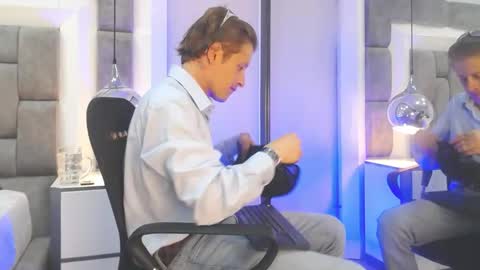 Anthonny online show from May 2026 07:00:01 PM