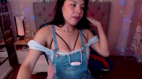 antolyh_c online show from February 2026 01:11:01 PM