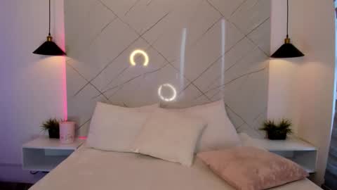 Antonella online show from October 2025 08:18:01 PM