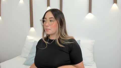 Snapshot of antonella_cutie_ chatting on January 2025 03:13:02 PM A N T O N E L L A online show from January 2025 03:13:02 PM
