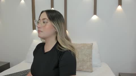 Snapshot of antonella_cutie_ chatting on January 2025 12:02:02 PM A N T O N E L L A online show from January 2025 12:02:02 PM