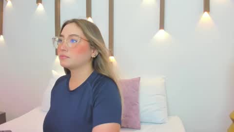 Snapshot of antonella_cutie_ chatting on February 2025 12:01:02 PM A N T O N E L L A online show from February 2025 12:01:02 PM