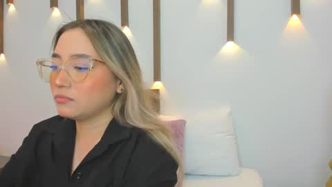 Snapshot of antonella_cutie_ chatting on February 2025 12:01:02 PM A N T O N E L L A online show from February 2025 12:01:02 PM