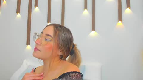 Snapshot of antonella_cutie_ chatting on February 2025 06:15:02 PM A N T O N E L L A online show from February 2025 06:15:02 PM