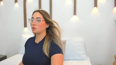 Snapshot of antonella_cutie_ chatting on February 2025 12:09:02 PM A N T O N E L L A online show from February 2025 12:09:02 PM