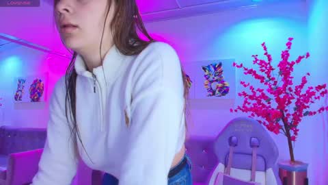 Snapshot of antonella_wiild chatting on April 2026 03:48:02 AM Antonella online show from April 2026 03:48:02 AM