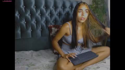 AntonellaAndNoah online show from February 2025 10:54:01 PM