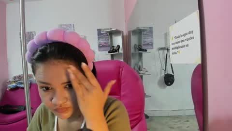 ANTONELLA online show from January 2026 11:48:02 AM