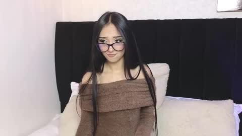 antonellariva_ online show from December 2025 09:01:02 PM