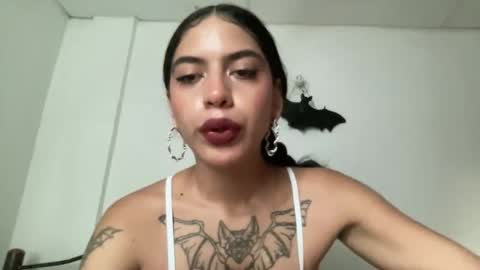 Snapshot of antoniabloom chatting on December 2024 10:06:01 PM Antonia online show from December 2024 10:06:01 PM