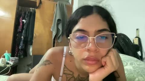 Snapshot of antoniabloom chatting on December 2024 05:34:01 AM Antonia online show from December 2024 05:34:01 AM