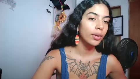 Snapshot of antoniabloom chatting on September 2025 07:57:02 PM Antonia online show from September 2025 07:57:02 PM