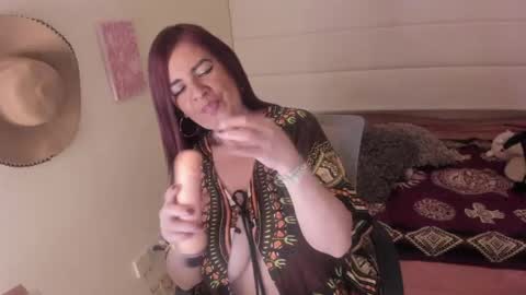 antoniasalas online show from April 2026 03:45:02 AM