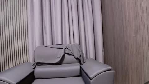 HI My name is Antonio online show from October 2025 06:52:01 PM