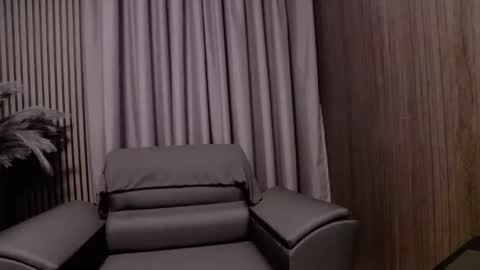 HI My name is Antonio online show from November 2025 07:49:02 PM