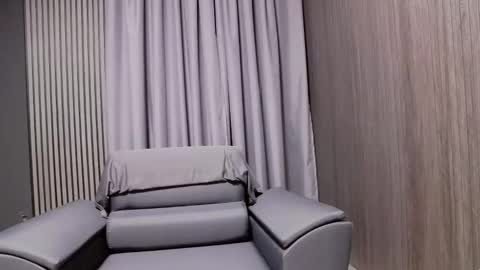 HI My name is Antonio online show from November 2025 07:57:01 PM